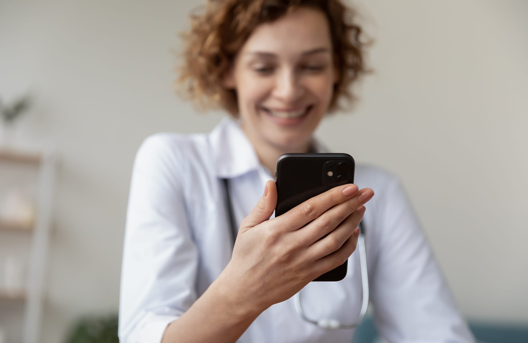 how-ai-helps-providers-payers-turn-complaints-into-opportunities-to-improve-patient-care.jpg